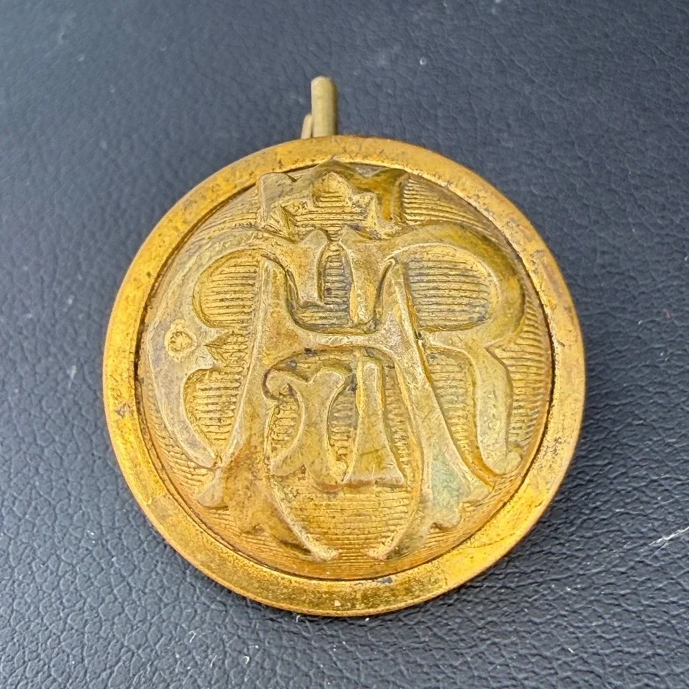 Vintage Button‎ 